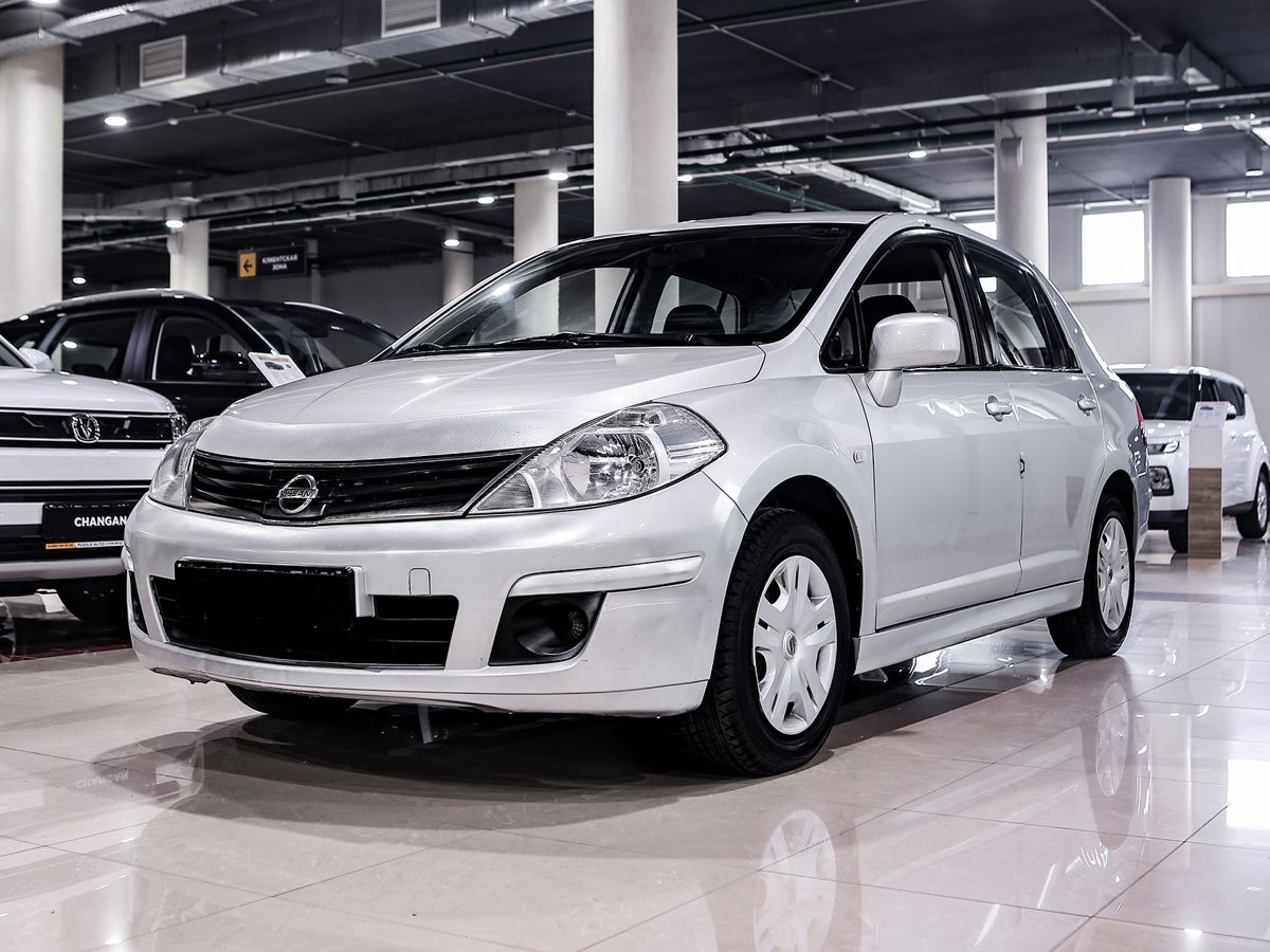 Купить Tiida с пробегом